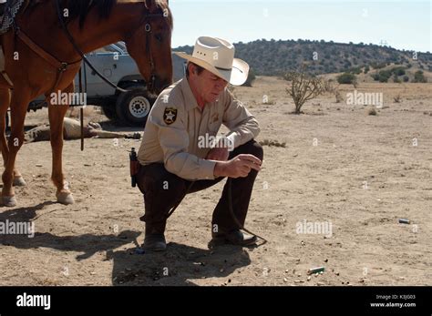 Tommy lee jones no country for old men hi-res stock photography and ...