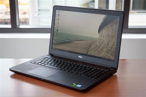 Up close with the Dell Inspiron 15 7000, an $800 gaming laptop - CNET