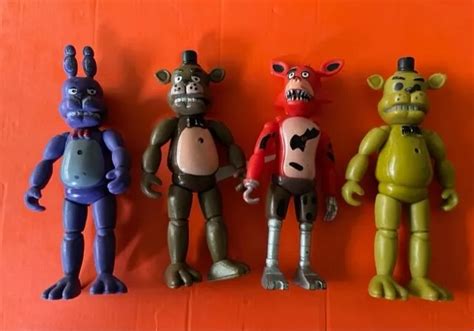FIVE NIGHTS AT Freddy's Action Figures: Freddy, Bonnie, Foxy, Golden ...