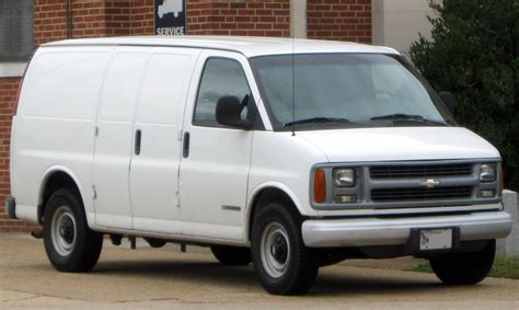 2010 Chevrolet Express 1500 Work Van All-wheel Drive Cargo Van 4-spd auto w/OD