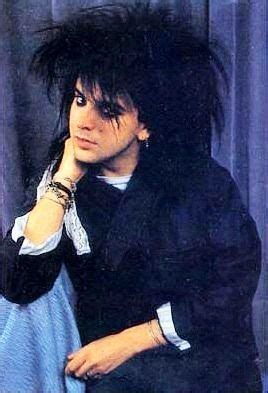 Simon Gallup - very young | Robert smith the cure, Robert smith, The cure