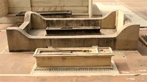 Mirza Ghalib's Tomb at Nizamuddin, Delhi - YouTube