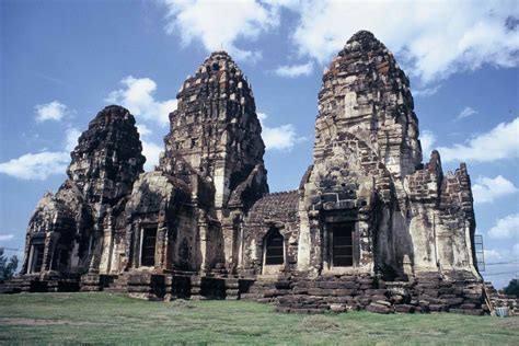 Lopburi travel guide Travelfish.org