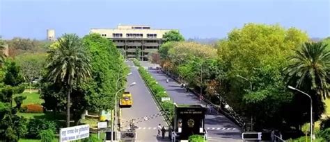 Guru Nanak Dev University Amritsar recruiting faculty Posts ! Know ...