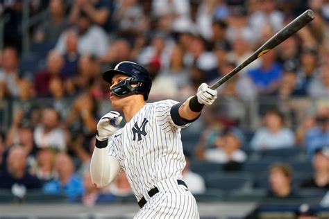 Aaron Judge New York Yankees Unsigned Batting Stance Photograph ...