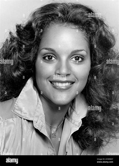 Jayne kennedy 1970 hi-res stock photography and images - Alamy