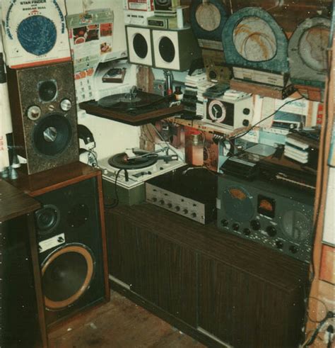 A 1970's Teenager's Bedroom - Vintage Stereo Equipment