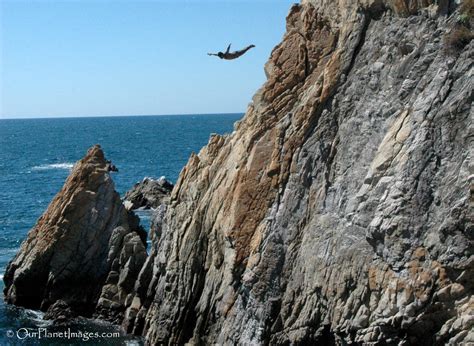 Acapulco cliff divers, Acapulco Mexico