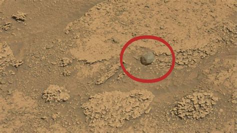 Goofy Mars Rock Spotted by NASA Rover Might Be a Meteorite - CNET