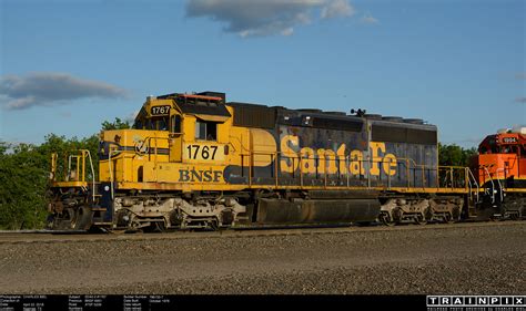 The BNSF Photo Archive - SD40-2 #1767