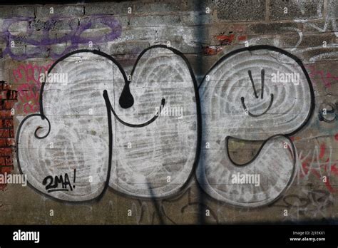 Graffiti in Belfast Stock Photo - Alamy