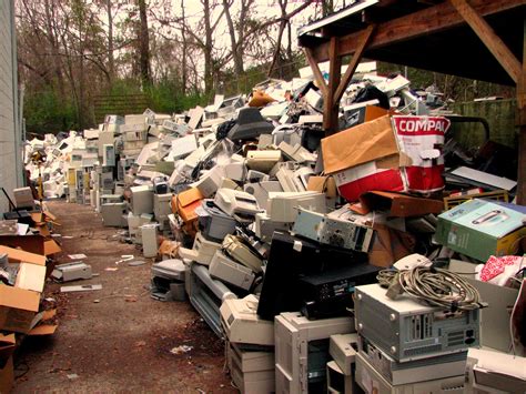 E-waste Recycling - A Laymans Guide to Electronics Disposal