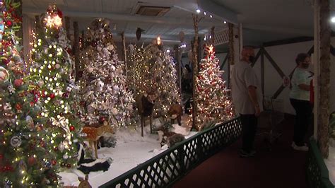 Kraynak’s in Hermitage opens Christmas display with safety measures in place | WKBN.com