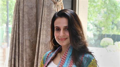 SC stays cheating, criminal breach of trust proceedings against Ameesha Patel | Bollywood ...