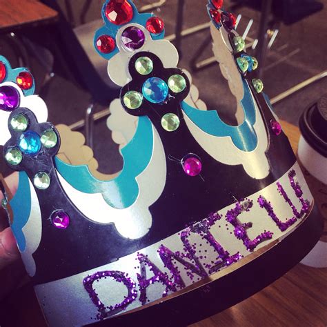 My Senior Crown DIY | Senior crowns, Diy crown, Seniors