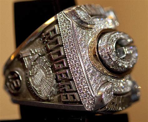 Green Bay Packers Super Bowl XLV Diamond Champion Rings - eXtravaganzi