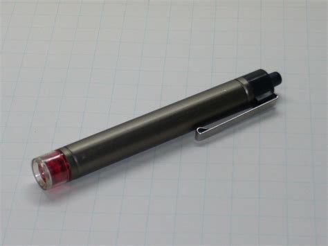 File:A pen-shaped flashlight.JPG - Wikimedia Commons