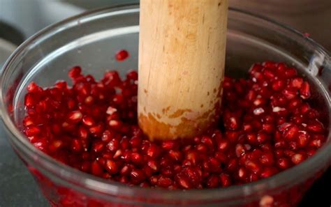 Pomegranate tea (Seoklyu-cha) recipe by Maangchi