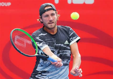 Lucas Pouille ends season early with right elbow injury | Tennis.com