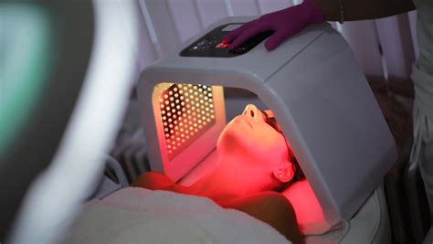 What is Low Level Laser / Light Therapy (LLLT)? Treatment and cosmetic ...