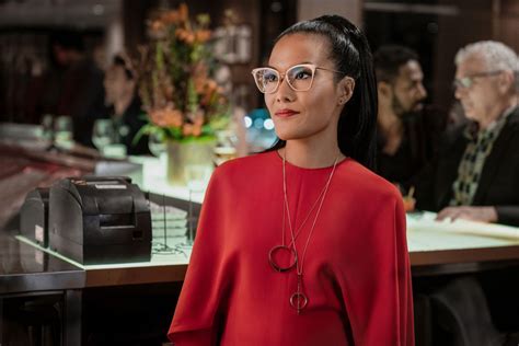 Ali Wong Glasses: The Cat Eye Queen