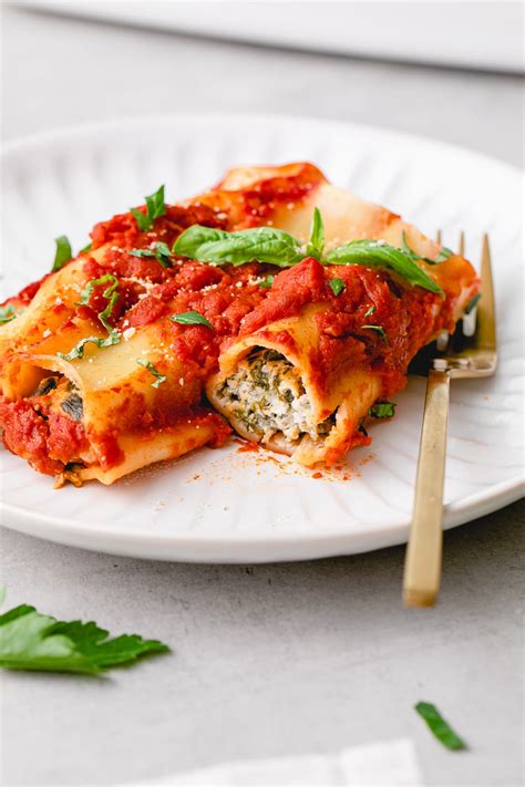 Vegan Cannelloni (Spinach + Ricotta) - The Simple Vegansita