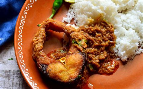 Bengali Bhetki Begum Bahar Recipe (Spicy Fish Fillets Curry) | Recipe ...