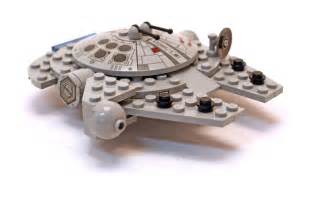 Millennium Falcon - Mini - LEGO set #4488-1 (Building Sets > Star Wars > Mini)