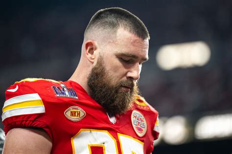 Travis Kelce Had Telling Response To Taylor Swift Proposal Question ...