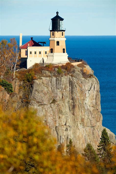 Split Rock Lighthouse | Lake lighthouse, Split rock lighthouse, Great lakes ships