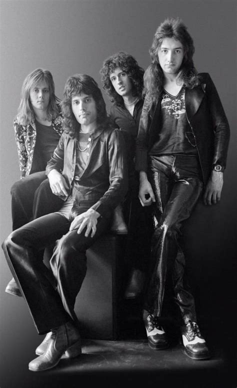 Queen 70s | Queen photos, Queen band, Queen freddie mercury