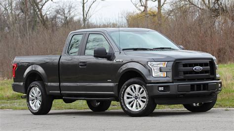 Review: 2016 Ford F-150 XL 4x4