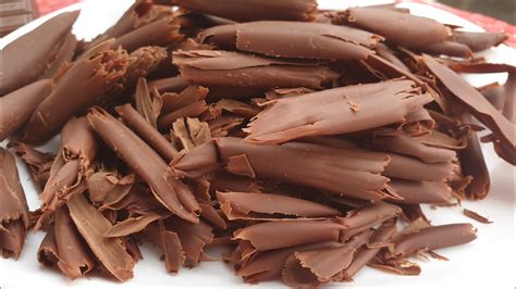 How to make chocolate curls - Chocolate Shavings - Step by Step ...