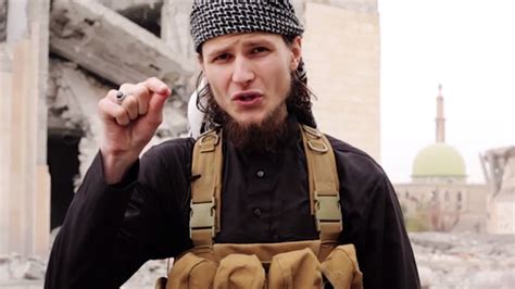 Canadian ISIS member calls for attacks against his country — RT World News