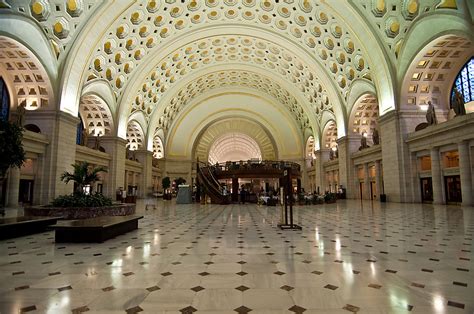 View of the Main Hall in Unio... - Amtrak Office Photo | Glassdoor