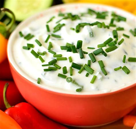 Sour Cream and Chive Dip - Easy Chip and Vegetable Dip