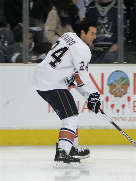 File:Steve Staios Oilers side (4353722607).jpg - Wikimedia Commons