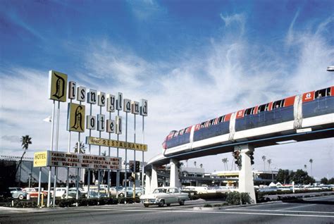 Return of Disneyland monorail solves a major visitor issue