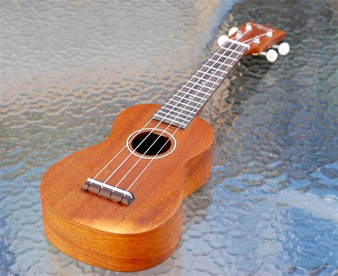 Ohana SK-25 Soprano ukulele - REVIEW