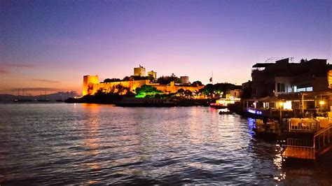 Bodrum Castle at Night | Night dining with views of the cast… | Flickr