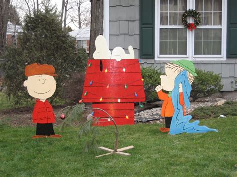 Peanuts Characters Christmas Yard Decorations