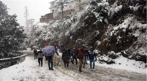 Shimla experiences season’s first snowfall | India News - The Indian ...