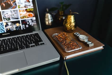 home office desk, macbook, iphone, calendar, watch, &, organizer, office | Piqsels