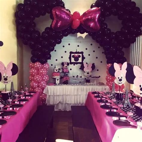 32 Sweet And Adorable Minnie Mouse Party Ideas - Shelterness