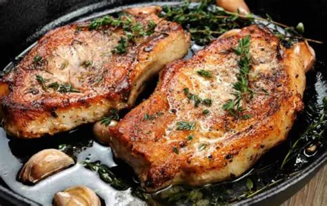 Mouthwatering Wednesday: Garlic Butter Pork Chops - Bayou Beat News