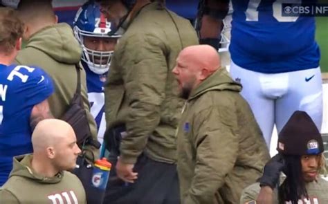 Giants HC Brian Daboll Yells At Offensive Lineman