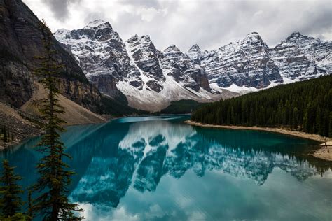 Moraine Lake, Canada - Claire Thomas Photography