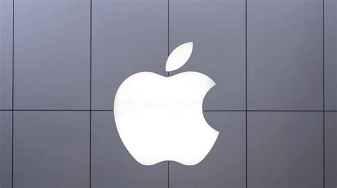 Apple Stock Rebounds After Losing 4.6% on Friday