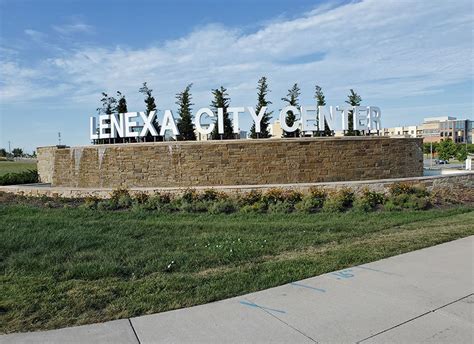 Sell Your House Fast in Lenexa, KS | SellHouseFast.com