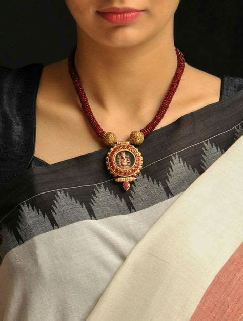 Traditional Indian Antique Jewellery For Women | Antique jewelry indian, Gold jewelry fashion ...